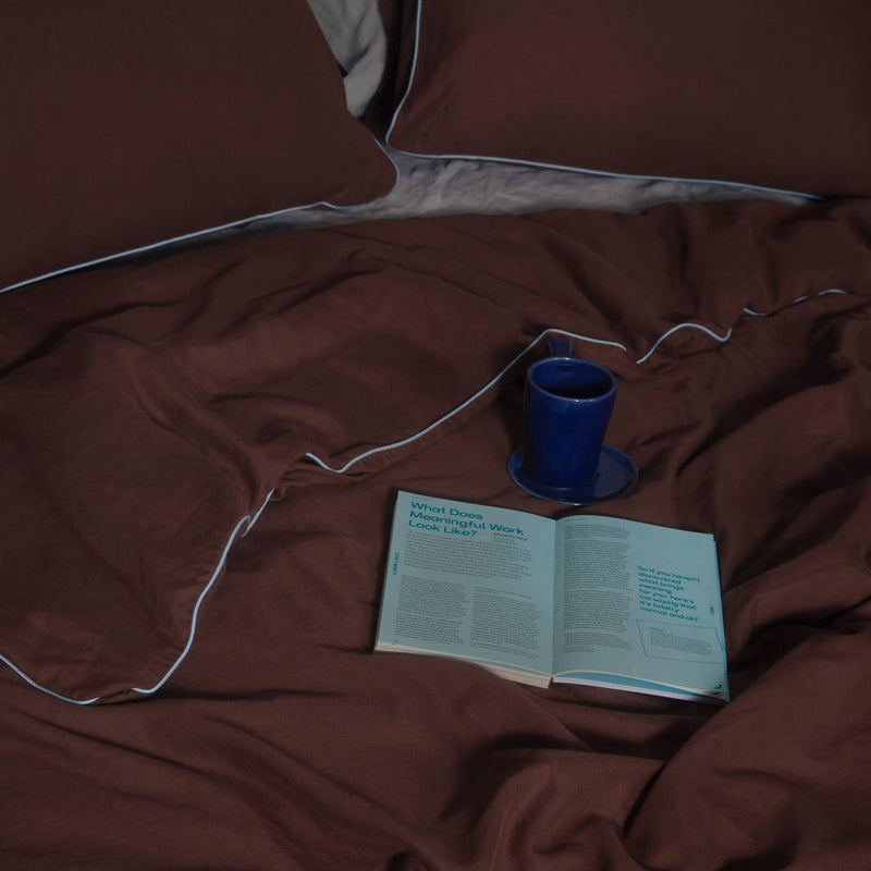 Piped Edge (Mocha & Mist)